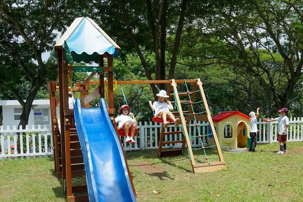 Confiidence parent Open hour at Astor International School